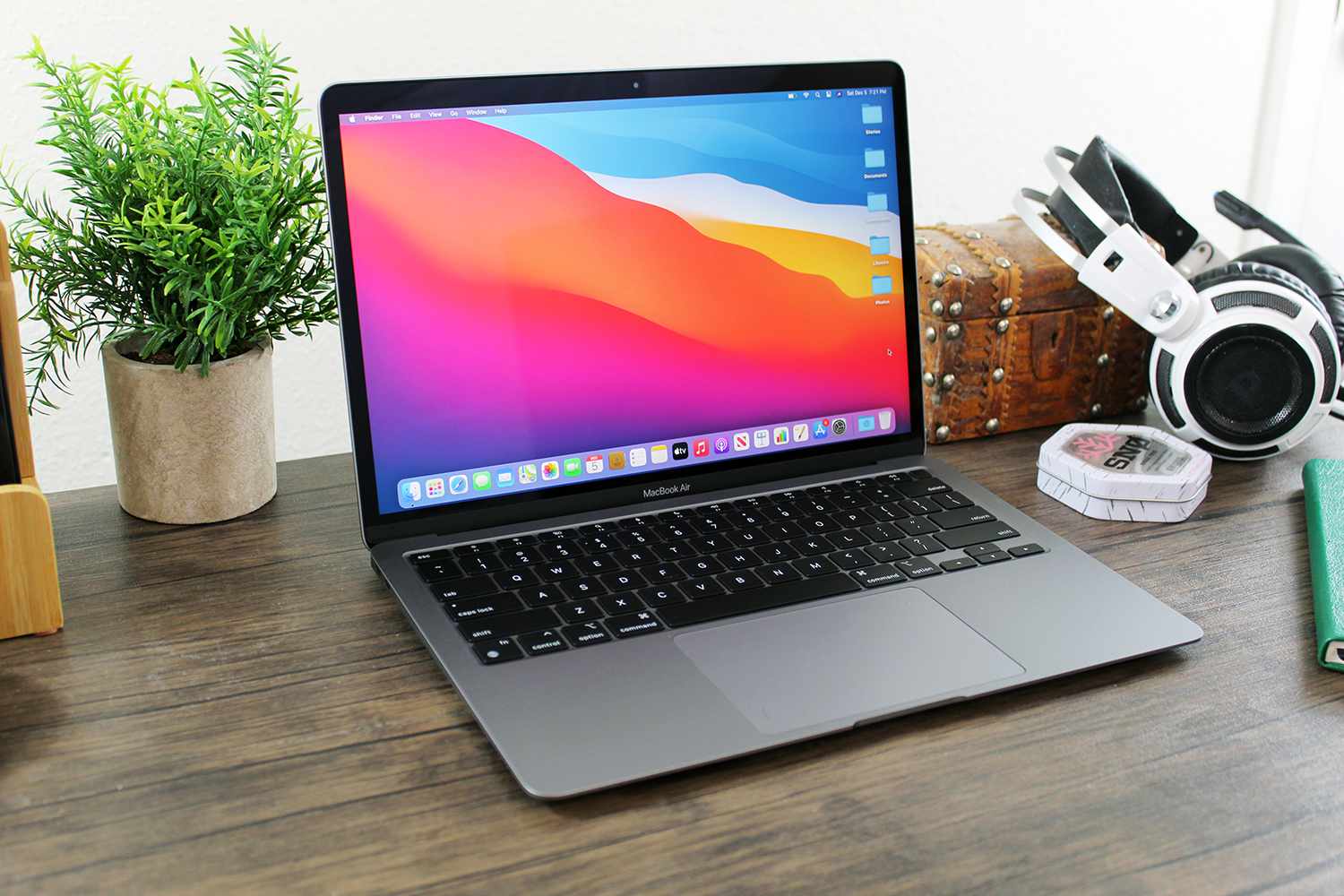 MacBook Air M1 для копирайтера — стоит ли покупать, или это пустая трата денег?